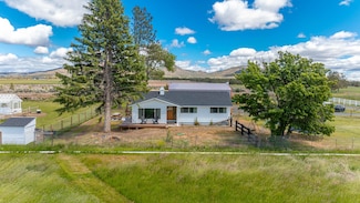 17435 Hahlen Ave W, Powell Butte, OR 97753
