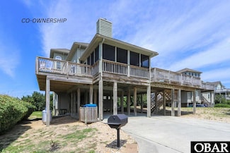 102 Ships Watch Dr, Kitty Hawk, NC 27949