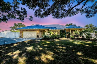 6106 Silver Oak Dr, Fort Pierce, FL 34982