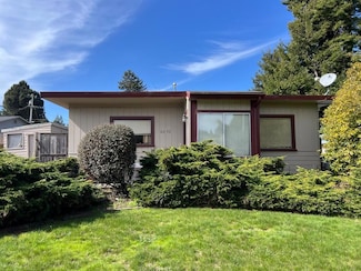 6092 Avalon Dr, Eureka, CA 95503