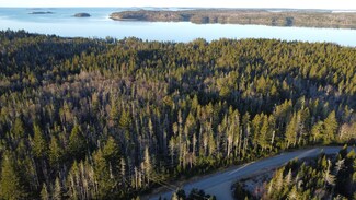 27-28 Yoho Head Rd, MacHiasport, ME 04655