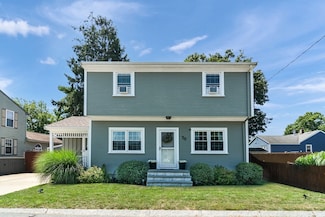 30 3rd St, Swansea, MA 02777