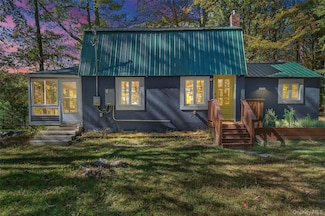 24 Old Westbrookville Rd, Wurtsboro, NY 12790