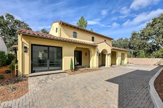 741 Estates Dr, Sacramento, CA 95864