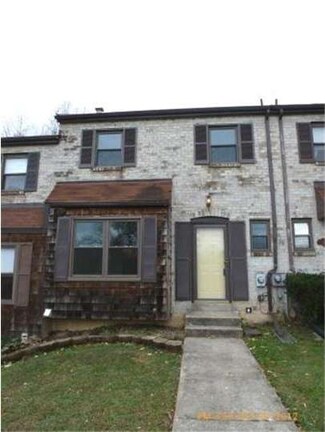 125 Bishop Dr, Aston, PA 19014