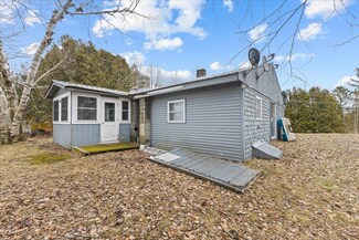 83 Salem Dr, Derby, VT 05829