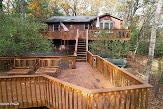 164 Oak Ridge Dr, Dingmans Ferry, PA 18328