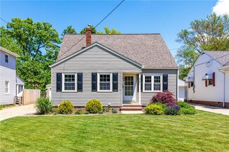 2141 Green Ridge Dr, Wickliffe, OH 44092