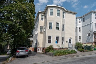 11 Pattison St, Worcester, MA 01604