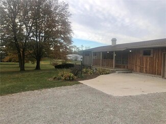 333 S Gravel Pit Rd, Decatur, IL 62522
