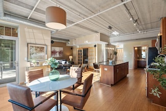 521 2nd St SE Unit 110, Minneapolis, MN 55414