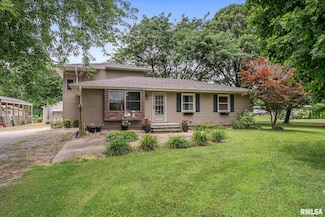 13118 65th Ave, Blue Grass, IA 52726
