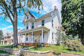 17 N Maple Ave, Smithsburg, MD 21783