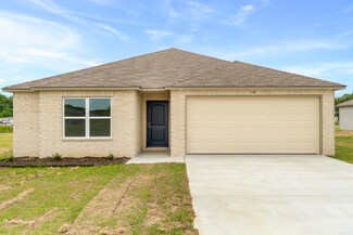 19 10 Point Ln, Ward, AR 72176