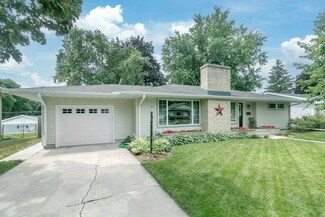 204 6th St, Waunakee, WI 53597