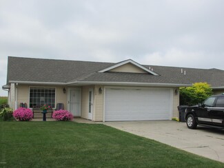 152 Ridgeview Dr, Pipestone, MN 56164
