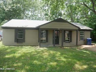 6335 Greenbriar Dr, Horn Lake, MS 38637