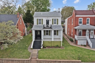 713 N 3rd St, Saint Charles, MO 63301