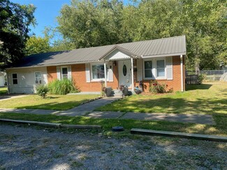 429 W Parker Ave, Chaffee, MO 63740