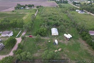 1523 8th St E, Grand Island, NE 68801