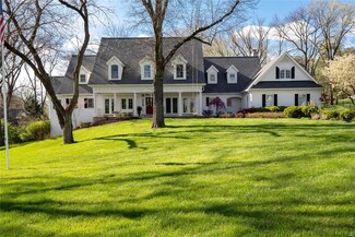 5 Huntleigh Manor Ln, Saint Louis, MO 63131
