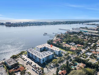 1516 S Lakeside Dr Unit 417, Lake Worth Beach, FL 33460
