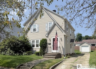 71 Hotchkiss St, Jamestown, NY 14701