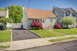 154 Crescent St, Woodbridge Township, NJ 07095
