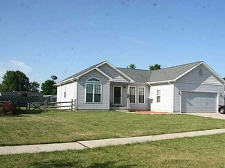 6737 Wesley Dr, Walbridge, OH 43465