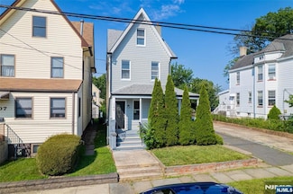 105 Pershing Ave, Roselle Park, NJ 07204