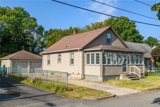 58 Delway Rd, Cranston, RI 02910