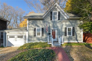 89 Sheldon St, Cranston, RI 02905