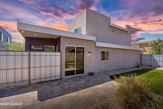 948 E Lustrum Ln, Tucson, AZ 85719
