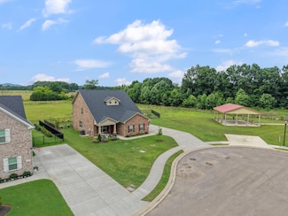 611 Hawkeye Ct, Eagleville, TN 37060