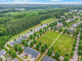 1627 Crestlawn Trail, Pfafftown, NC 27040