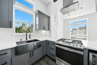 1913 Hoskins Dr Unit K, Houston, TX 77080