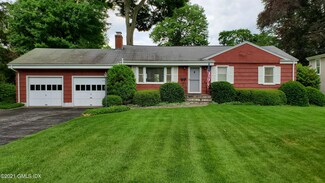 5 Cross Ridge Dr, Old Greenwich, CT 06870