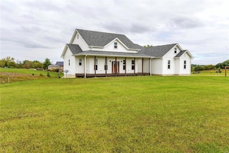 101 Lauren Grace Ct, Elsberry, MO 63343