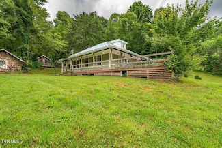 306 Bear Branch Rd, Roan Mountain, TN 37687