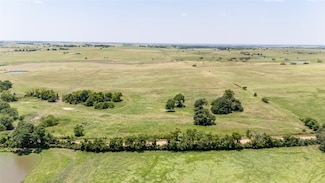 1282 Cr 329, Yoakum, TX 77995