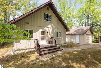 3228 S Skeba Rd S, Lake Leelanau, MI 49653