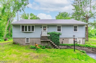 237 Whitmore Ave, Wayne, NJ 07470