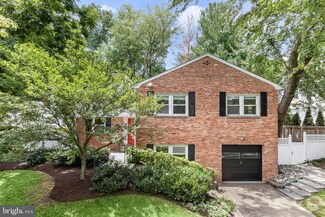 5110 Brookeway Dr, Bethesda, MD 20816