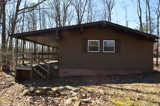 8905 Twin Lake Dr, Kunkletown, PA 18058
