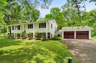 23 Chestnut St, Big Flats, NY 14814
