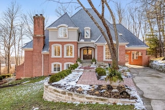 821 Fox Glen Dr, Saint Charles, IL 60174