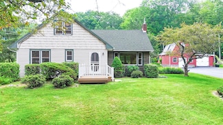 71 Wildwood Dr, South Fallsburg, NY 12779