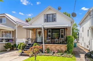 84 Rosedale St, Buffalo, NY 14207
