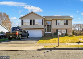 955 Bridge Ct, Catasauqua, PA 18032