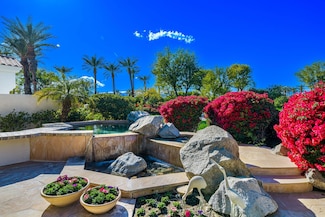 525 Indian Ridge Dr, Palm Desert, CA 92211